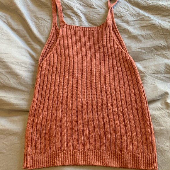 5/$25!!! Cute V Neck Tank - Picture 7 of 7